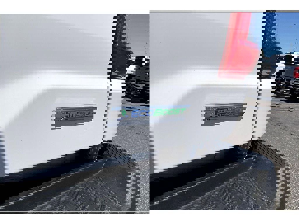 Used 2021 Ford F150 Lariat w/ Equipment Group 501A Mid image 9