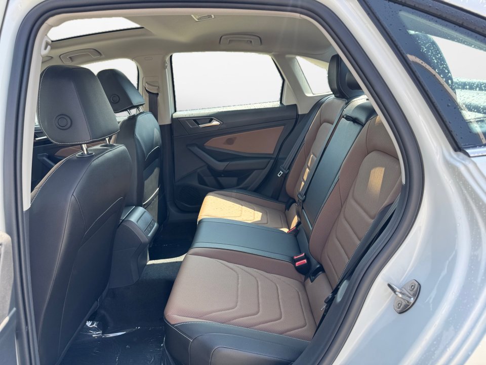 New 2026 Volkswagen Jetta SEL image 13