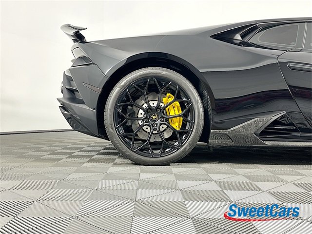 Used 2021 Lamborghini Huracan EVO image 39