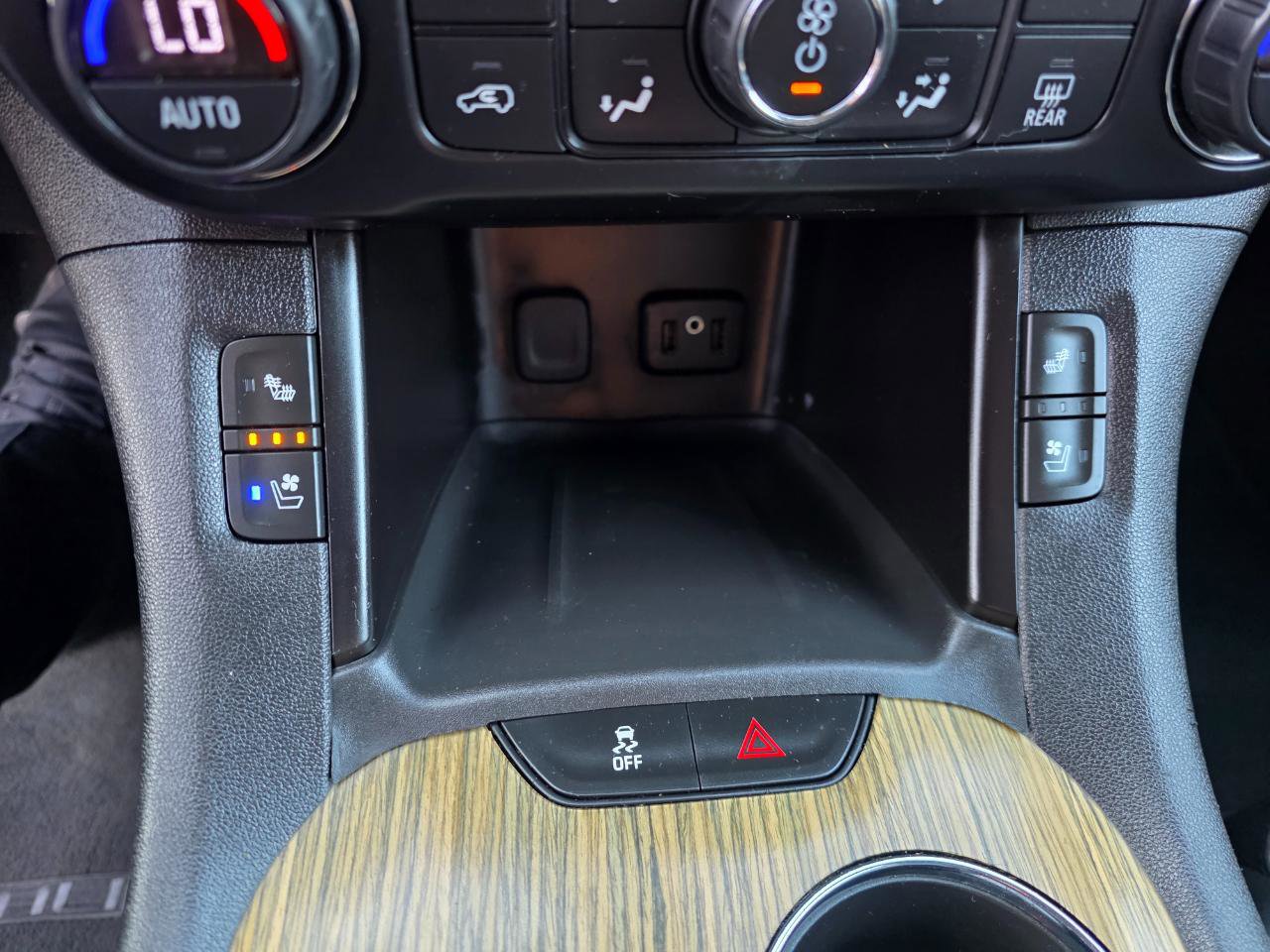 Used 2019 GMC Acadia Denali image 17