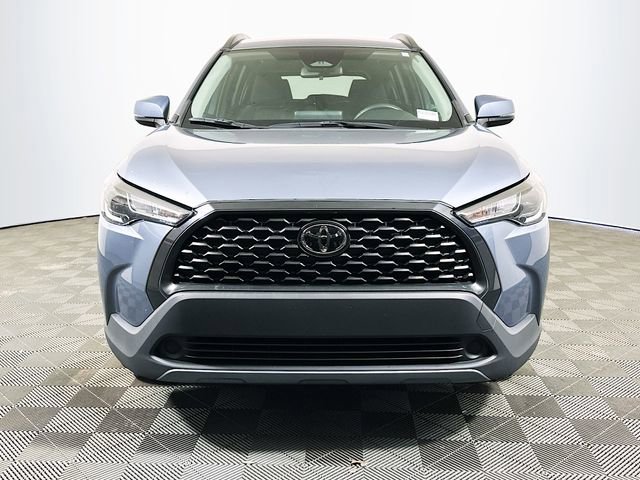 Certified 2023 Toyota Corolla Cross LE image 3