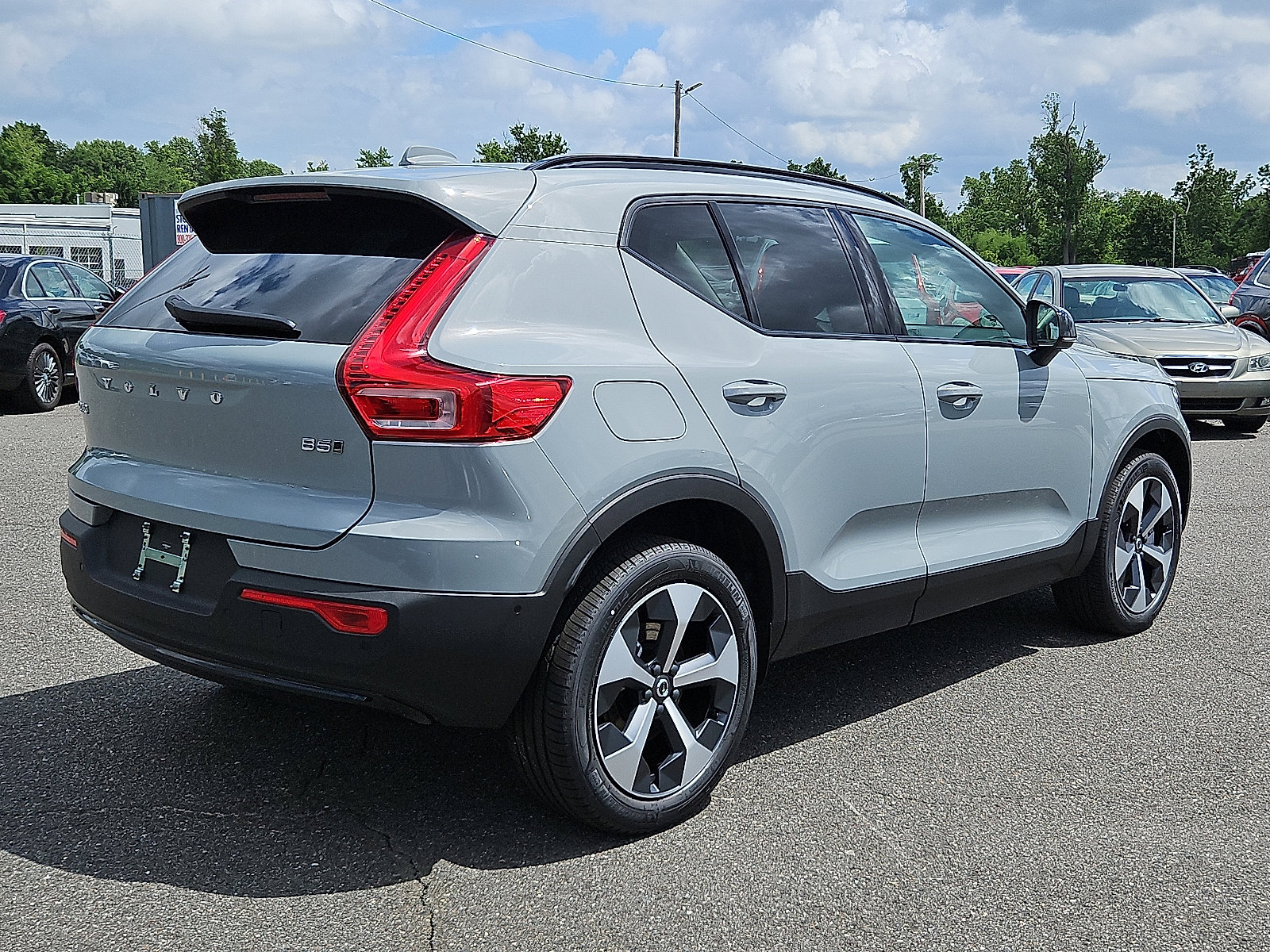 New 2026 Volvo XC40 B5 Plus w/ Protection Package Premier AWD/4WD image 6