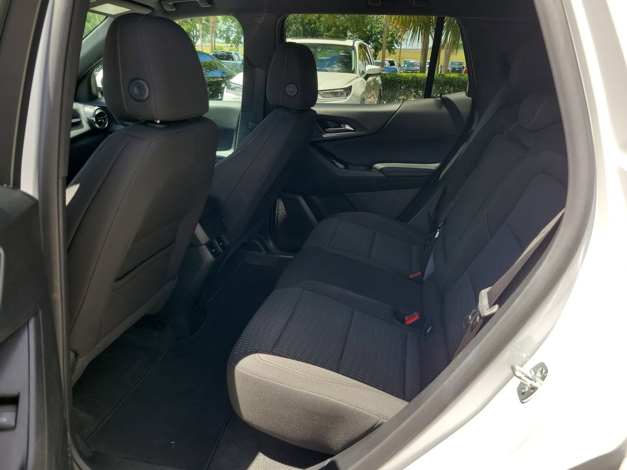 Used 2026 Chevrolet Equinox LT FWD image 9