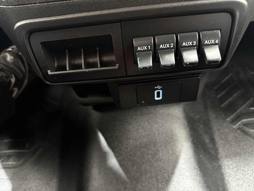 Used 2019 Ford Transit 350 XLT image 32