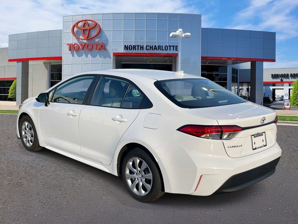 Used 2024 Toyota Corolla LE image 7