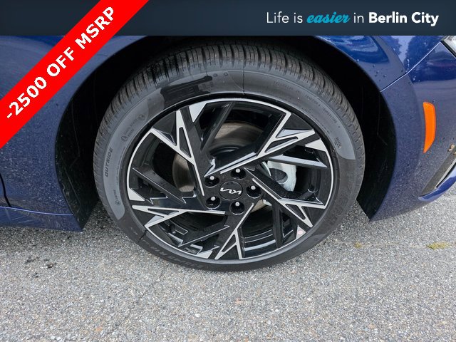 New 2025 Kia K5 GT-Line image 11