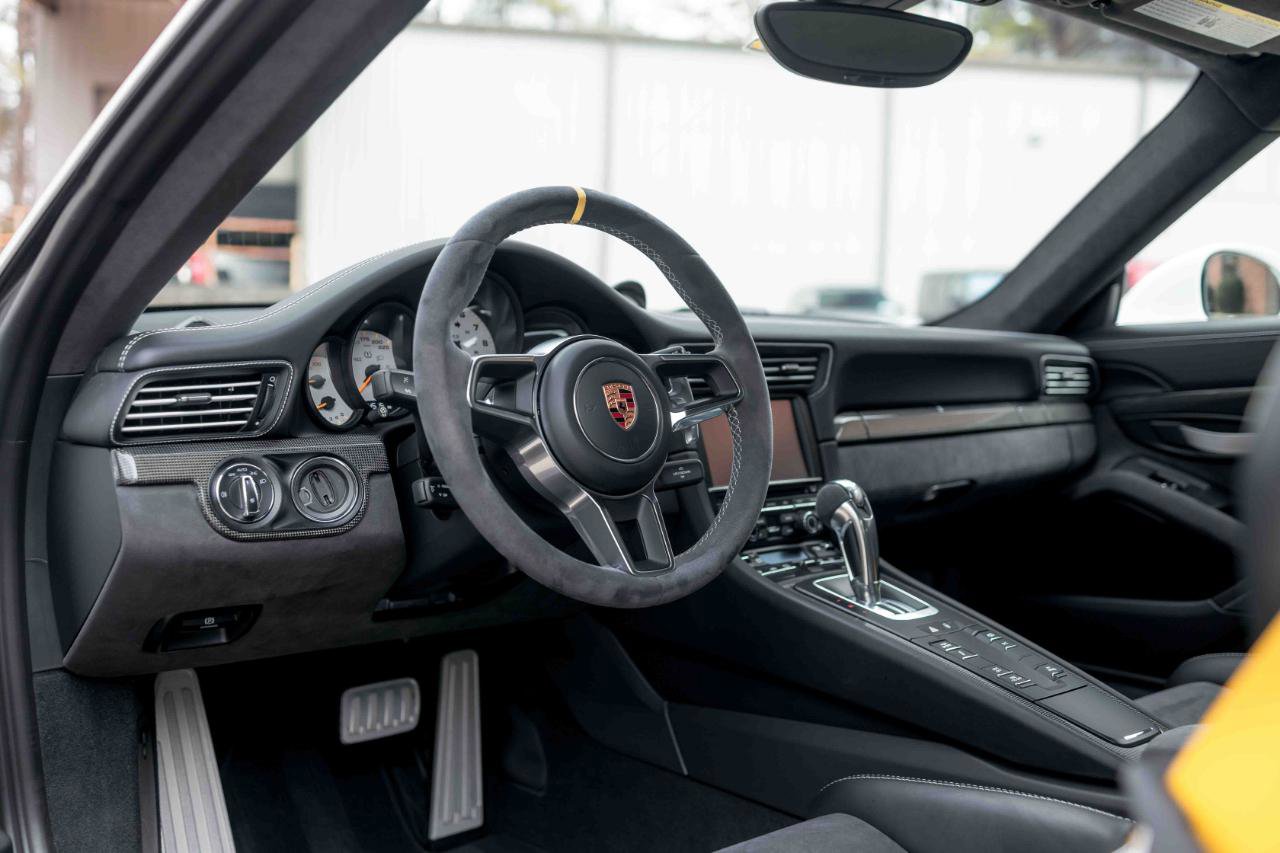 Used 2016 Porsche 911 GT3 RS image 2