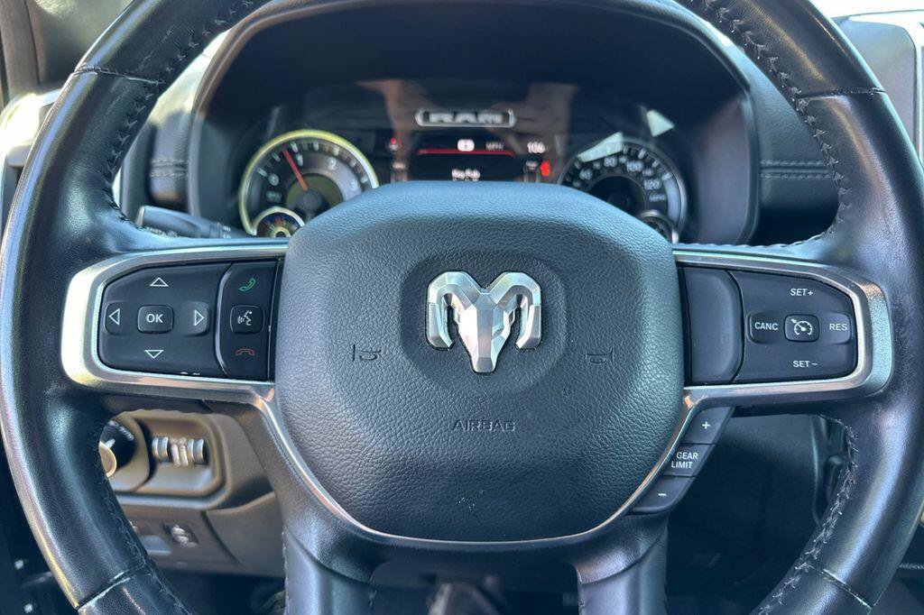 Used 2022 RAM 1500 Laramie AWD/4WD image 23