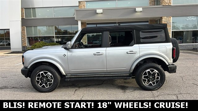 Used 2023 Ford Bronco Outer Banks image 3
