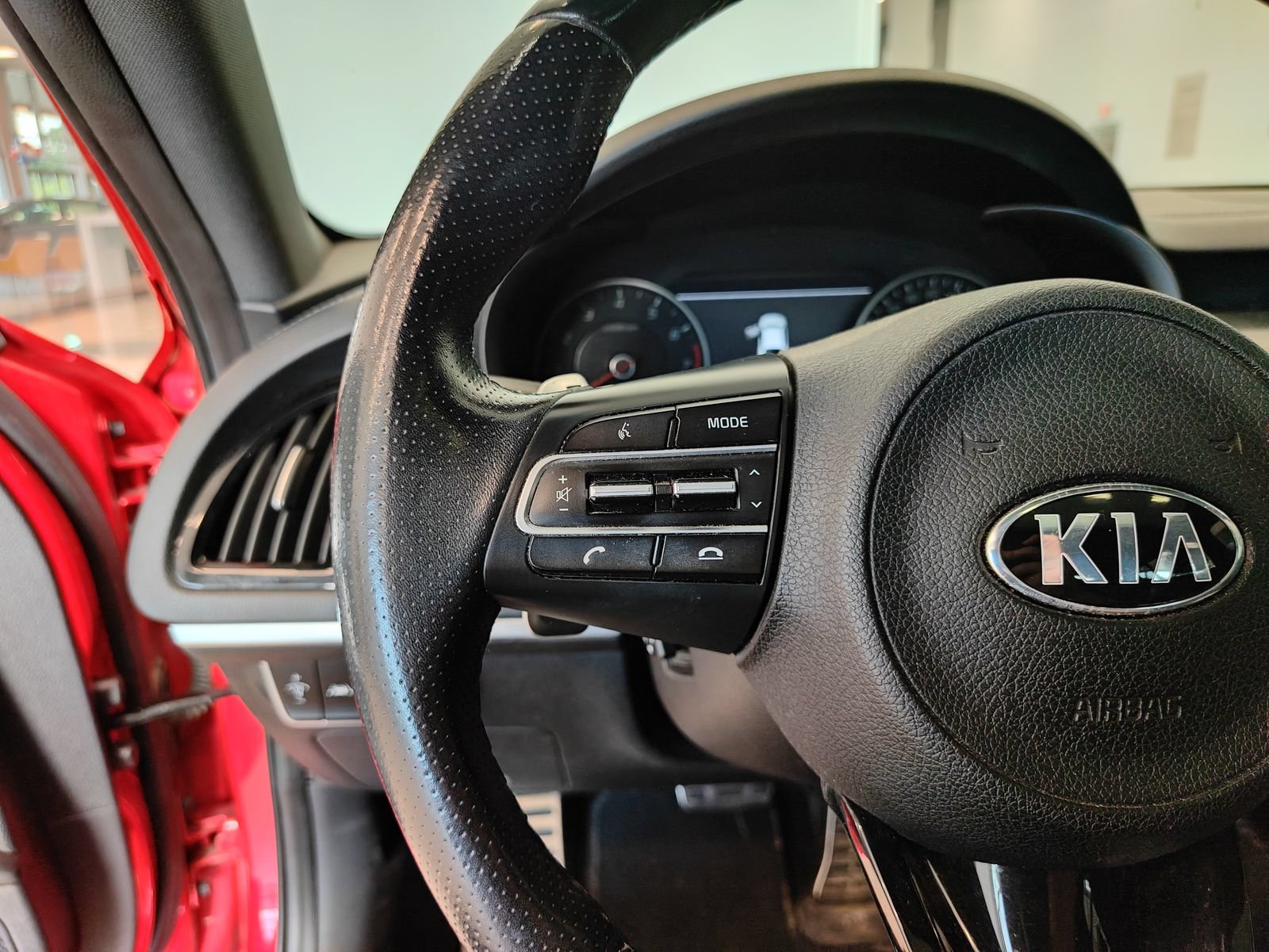 Used 2018 Kia Stinger GT2 RWD image 13