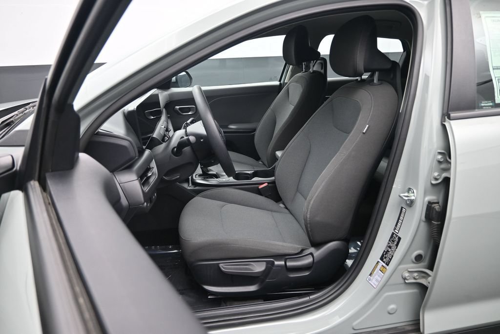 Used 2025 Kia K4 FWD image 20