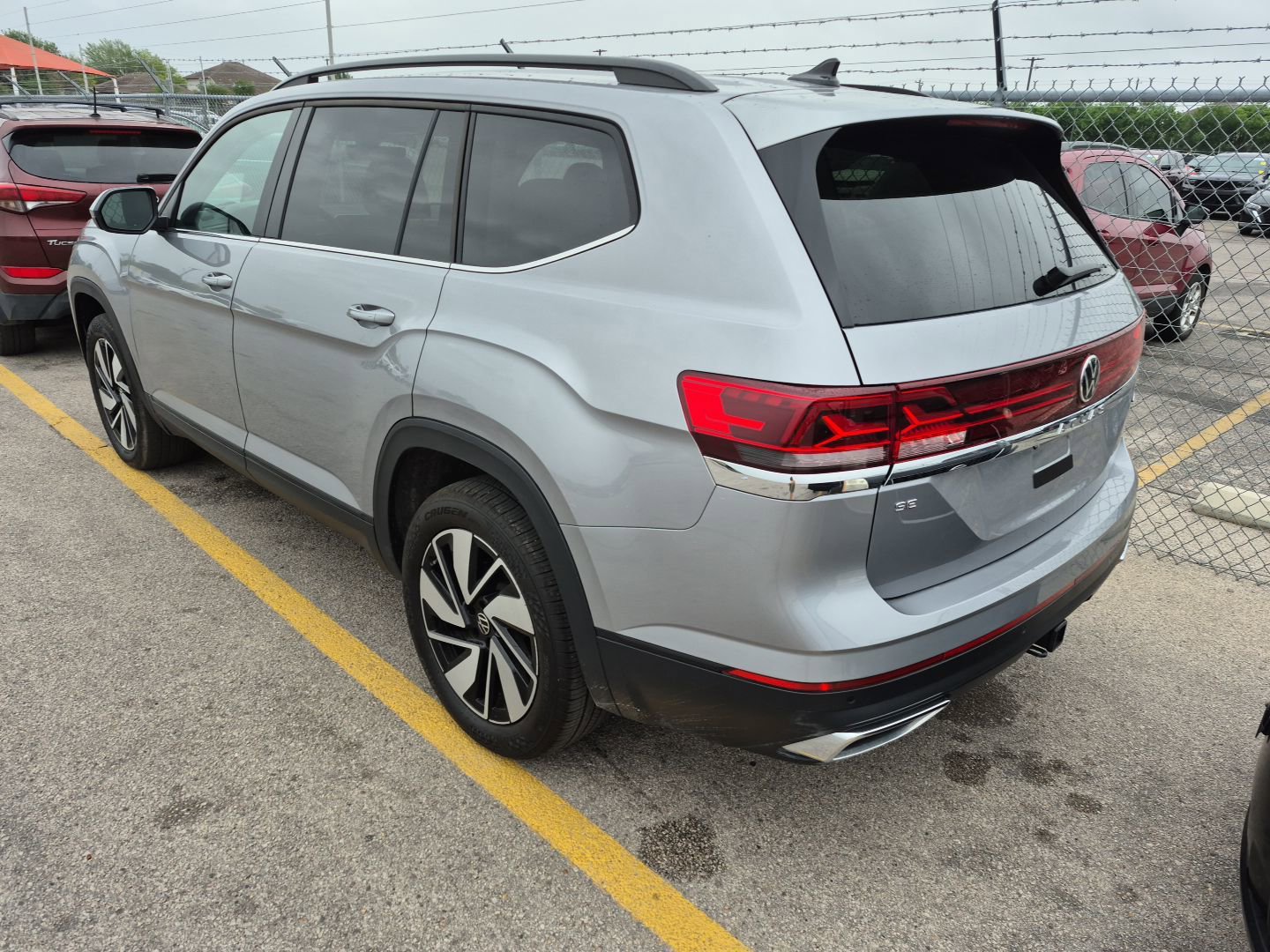 Used 2026 Volkswagen Atlas SE AWD/4WD image 4
