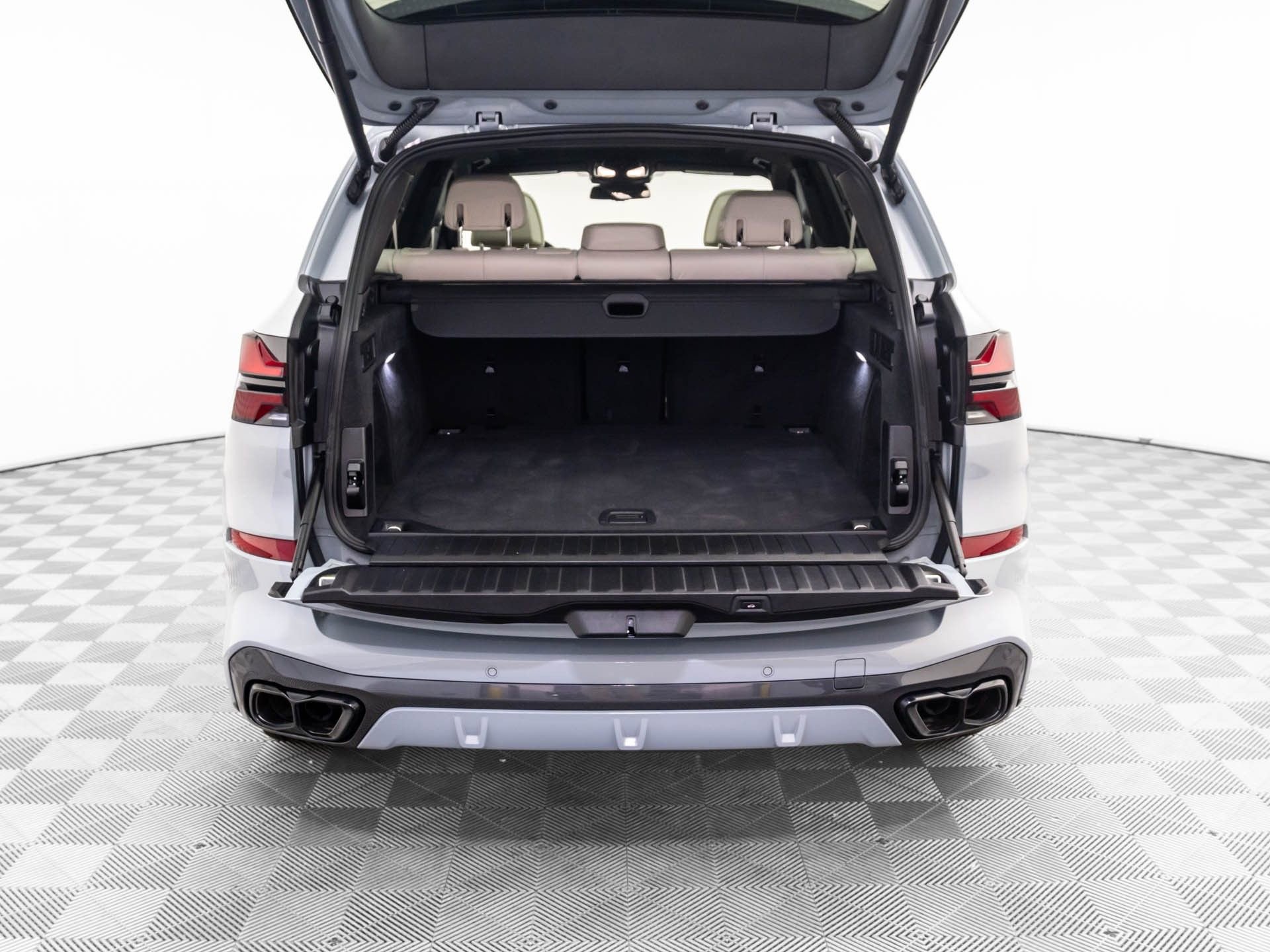 Certified 2025 BMW X5 M60i w/ Climate Comfort Package image 35