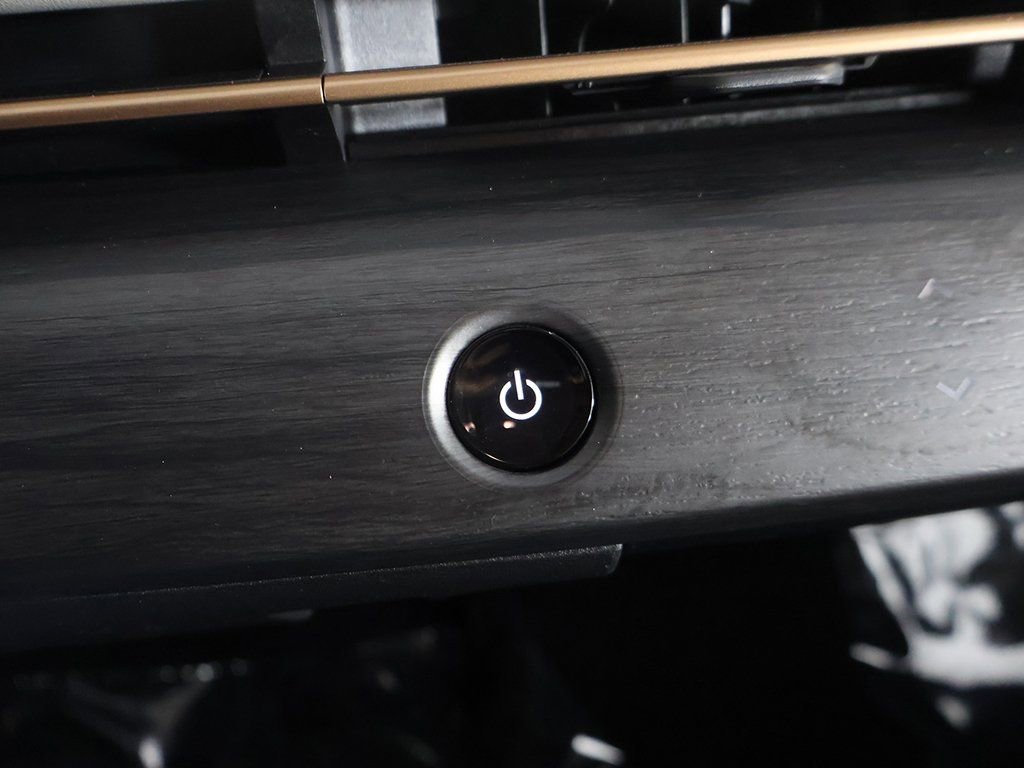 Used 2024 Nissan Ariya FWD image 40