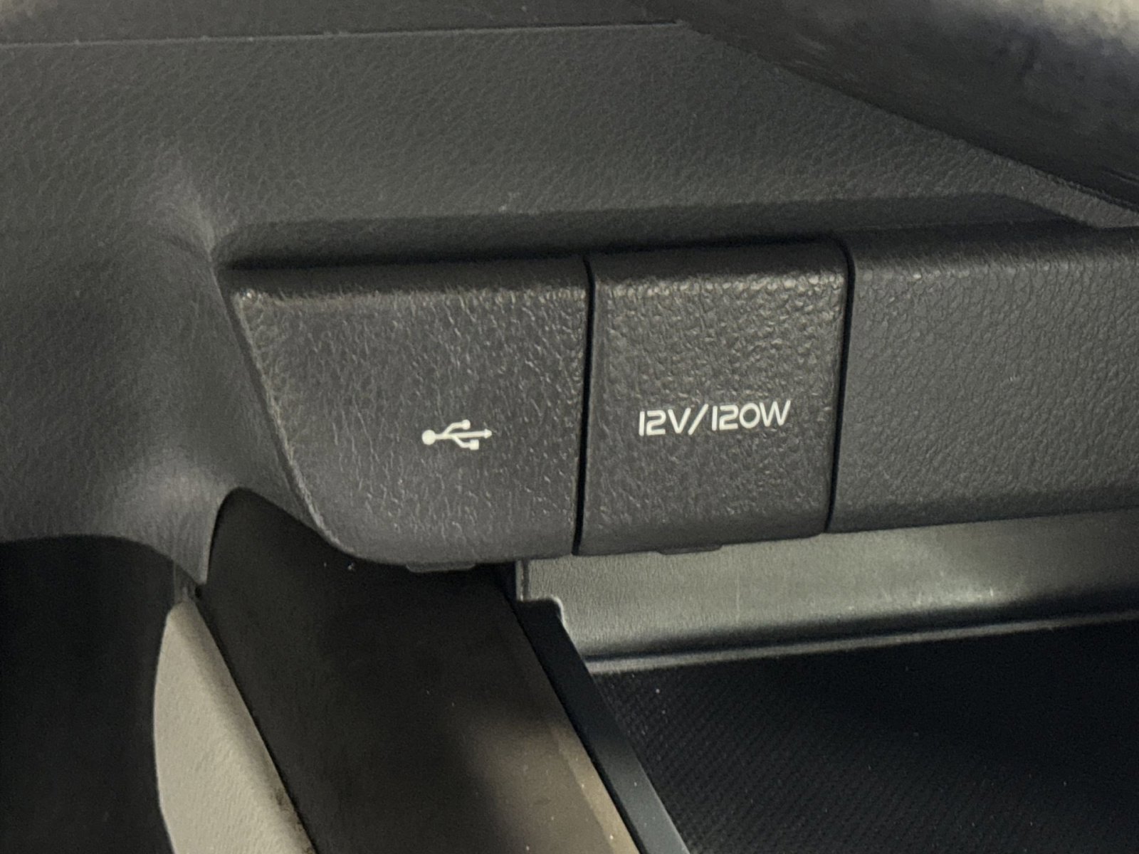 Used 2023 Toyota Camry SE image 34