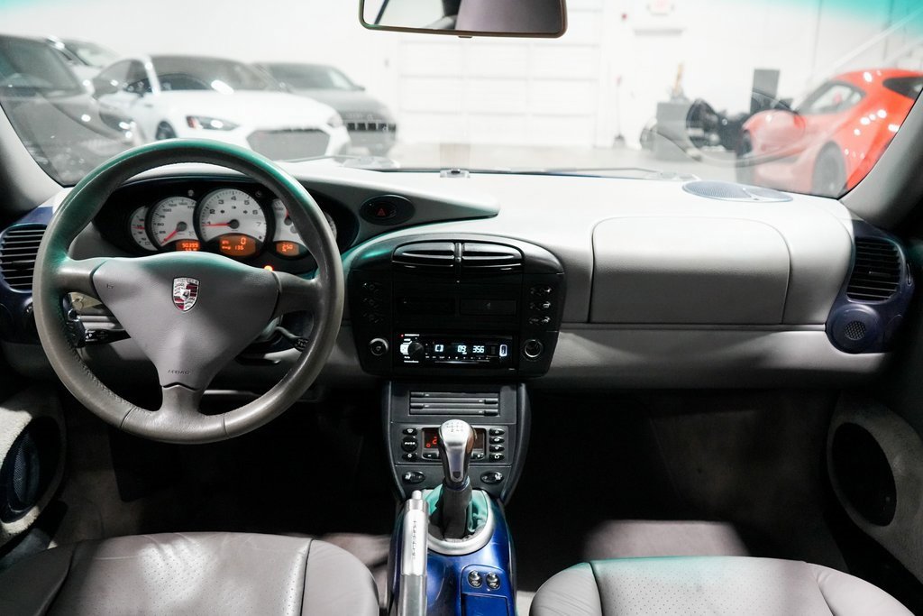Used 2001 Porsche 911 Carrera image 12
