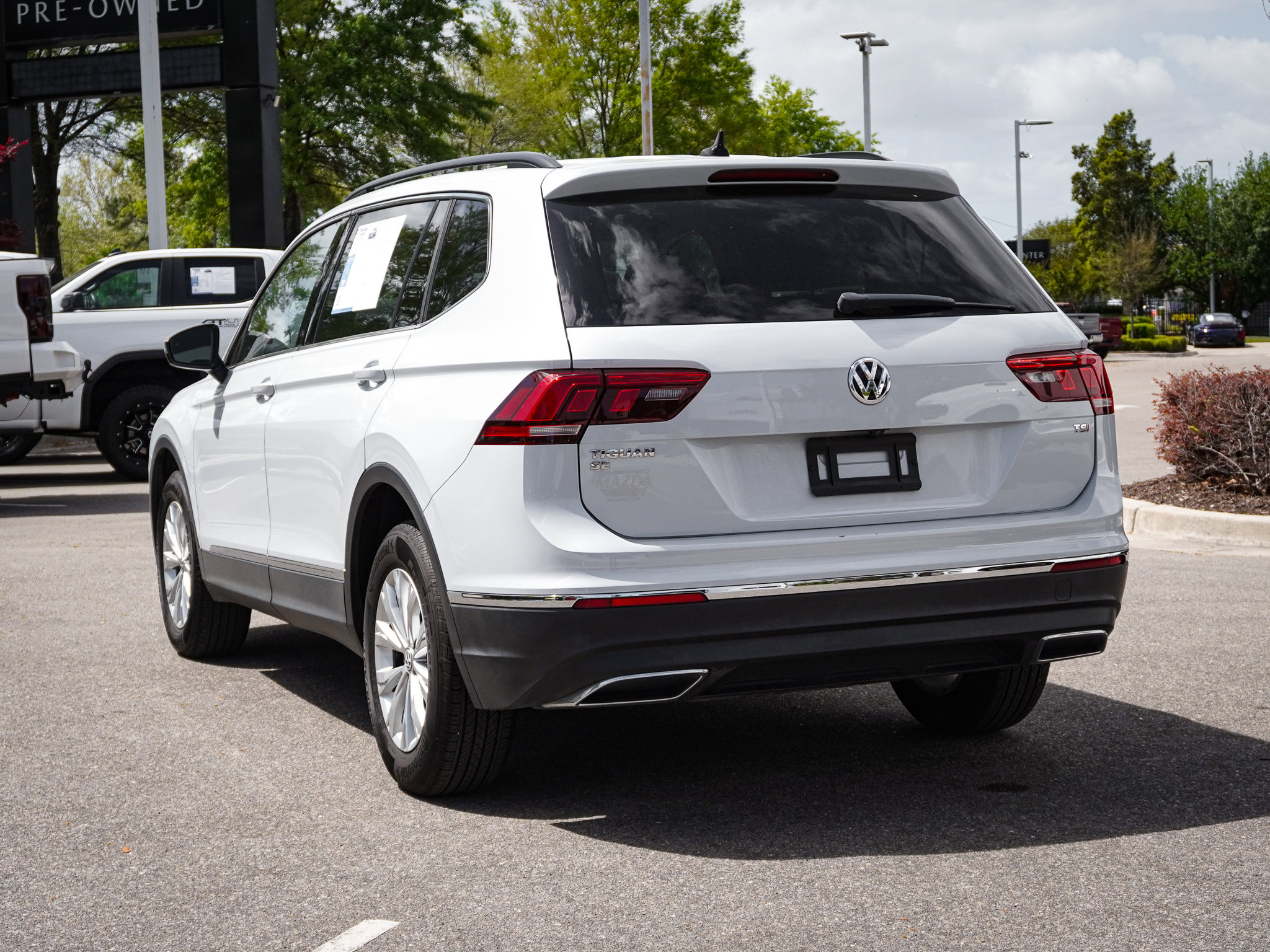 Used 2018 Volkswagen Tiguan SE image 8