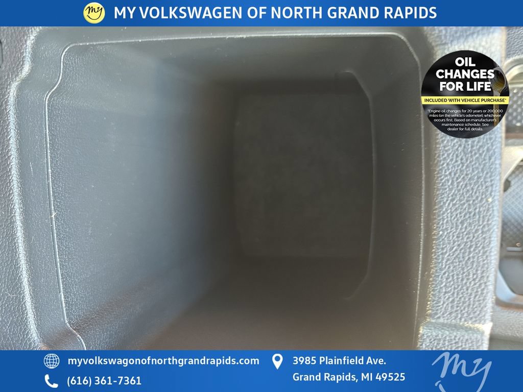Used 2024 Volkswagen Tiguan SE R-Line AWD/4WD image 43
