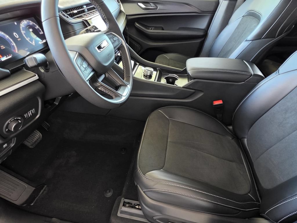 New 2025 Jeep Grand Cherokee L Altitude AWD/4WD image 7