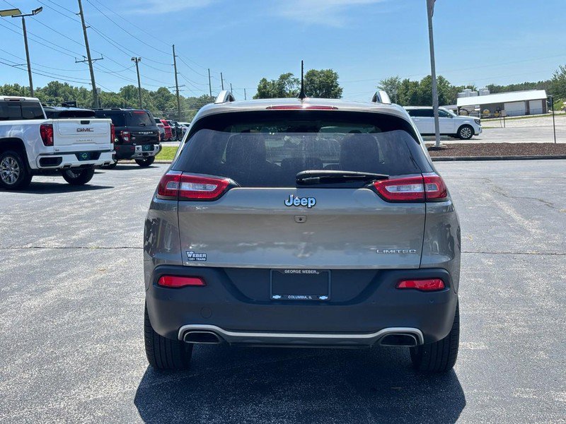 Used 2017 Jeep Cherokee Limited w/ Technology Group FWD image 4