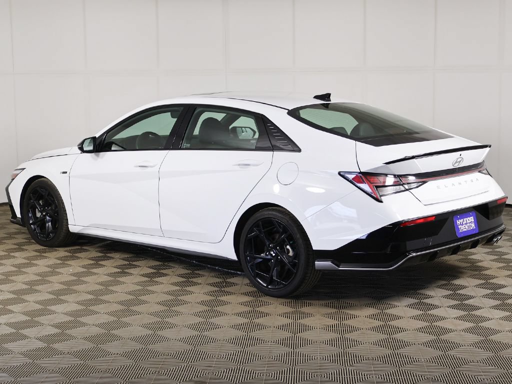 Certified 2025 Hyundai Elantra N Line FWD image 11