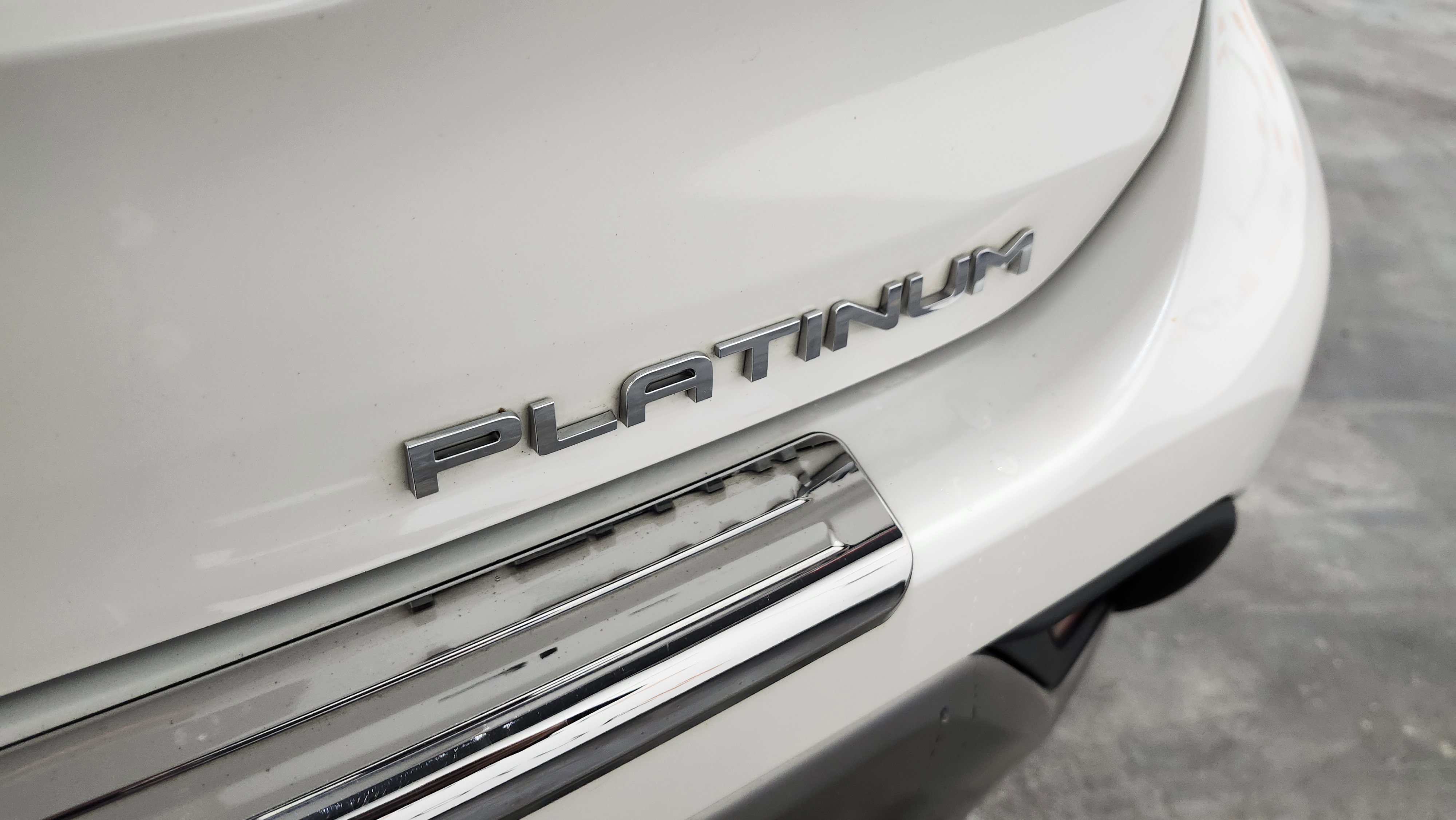 Used 2021 Toyota Highlander Platinum image 26