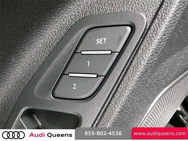 Certified 2025 Audi Q3 2.0T Premium Plus w/ Premium Plus Package image 18