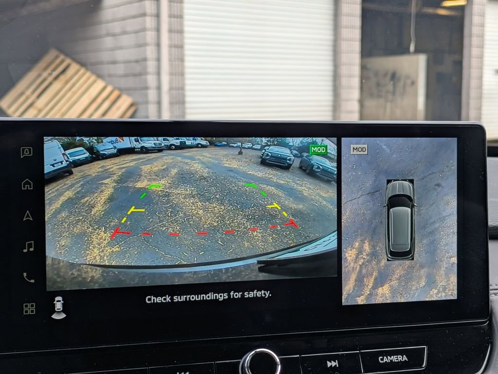 Used 2025 Mitsubishi Outlander SE image 22