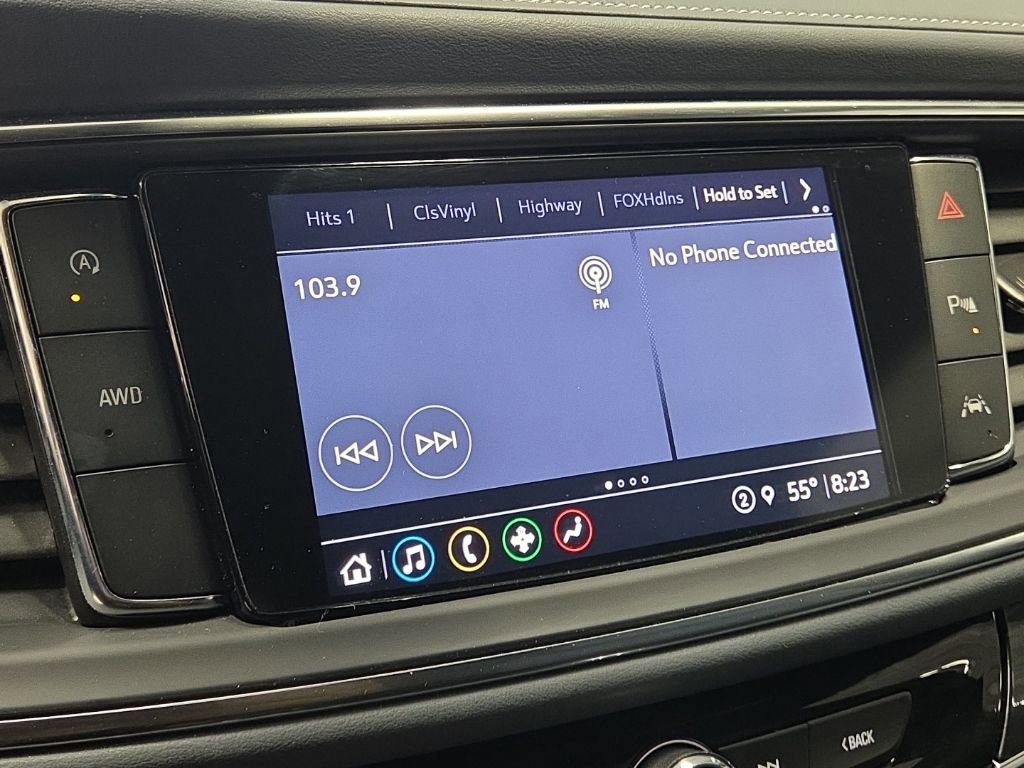 Used 2023 Buick Enclave Essence image 16