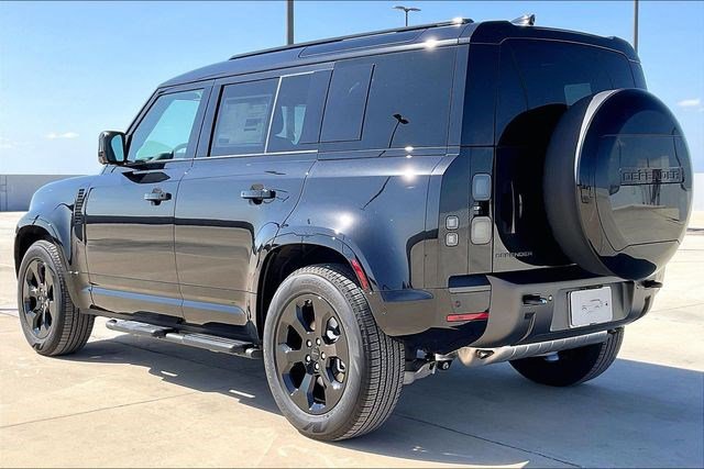 New 2026 Land Rover Defender 110 X-Dynamic SE image 3