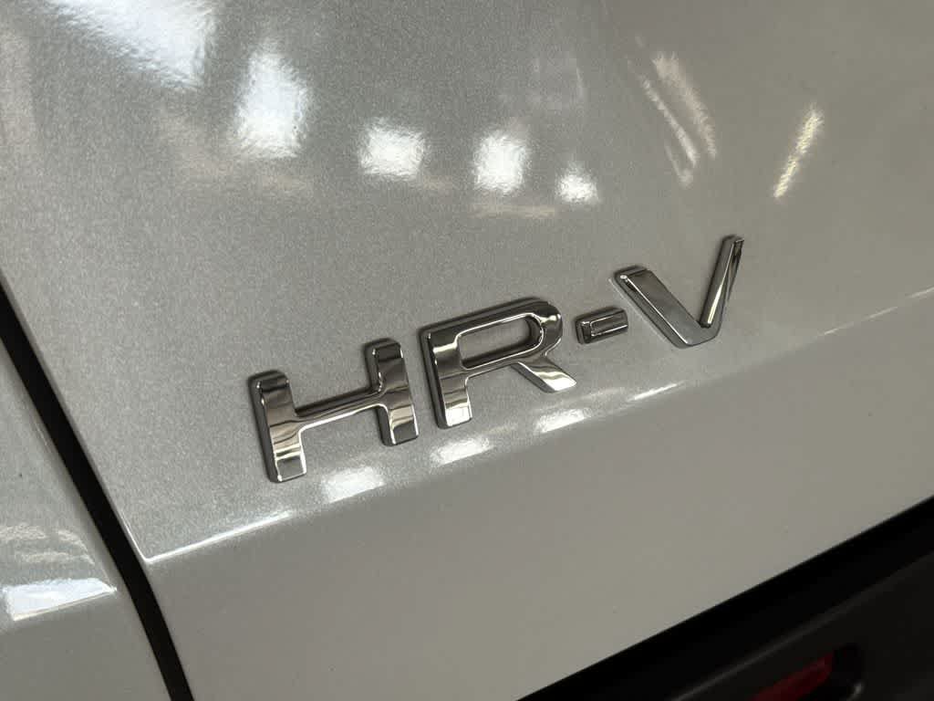 Used 2025 Honda HR-V Sport image 11