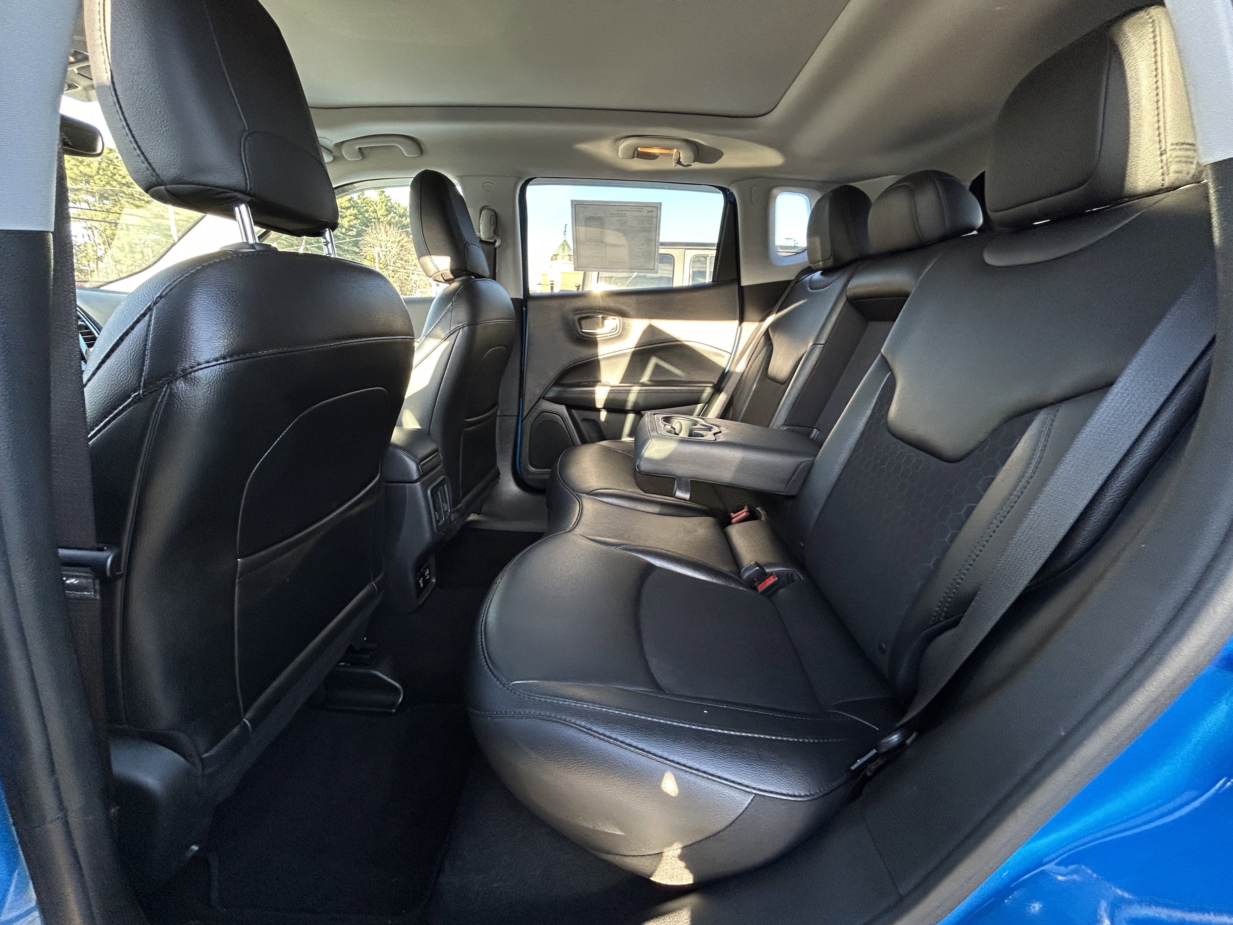 Used 2020 Jeep Compass Latitude AWD/4WD image 36
