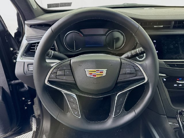 New 2025 Cadillac XT5 Premium Luxury AWD/4WD image 9