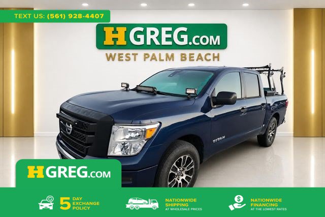 Used 2022 Nissan Titan SV RWD image 1