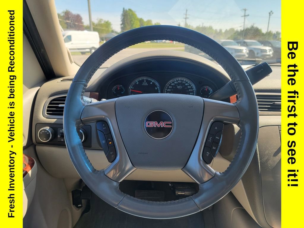 Used 2010 GMC Yukon SLT w/ SLT-2 Equipment Package AWD/4WD image 14
