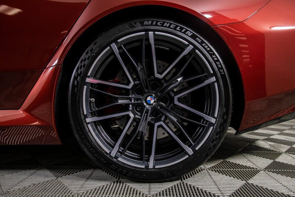 Used 2025 BMW M5 w/ Carbon Package AWD/4WD image 48