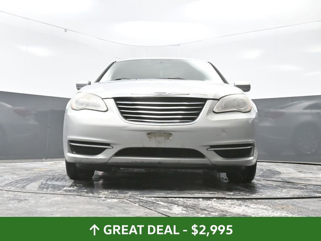 Used 2011 Chrysler 200 Touring image 26