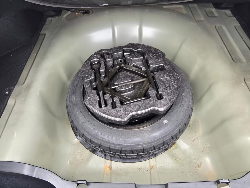 Used 2025 Kia K4 EX image 12