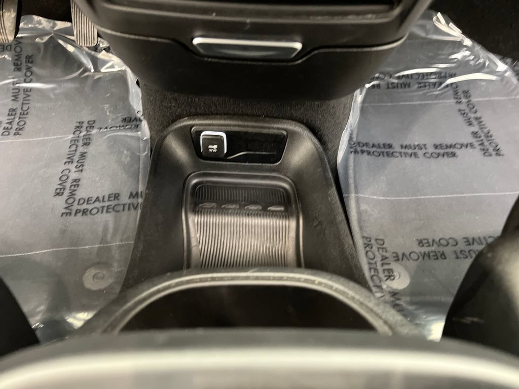 Used 2025 Chrysler Pacifica Select FWD image 56