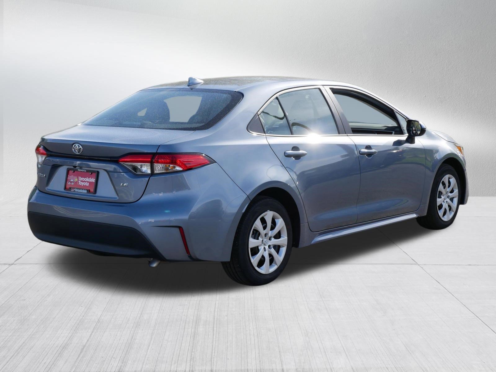 Used 2025 Toyota Corolla LE FWD image 7