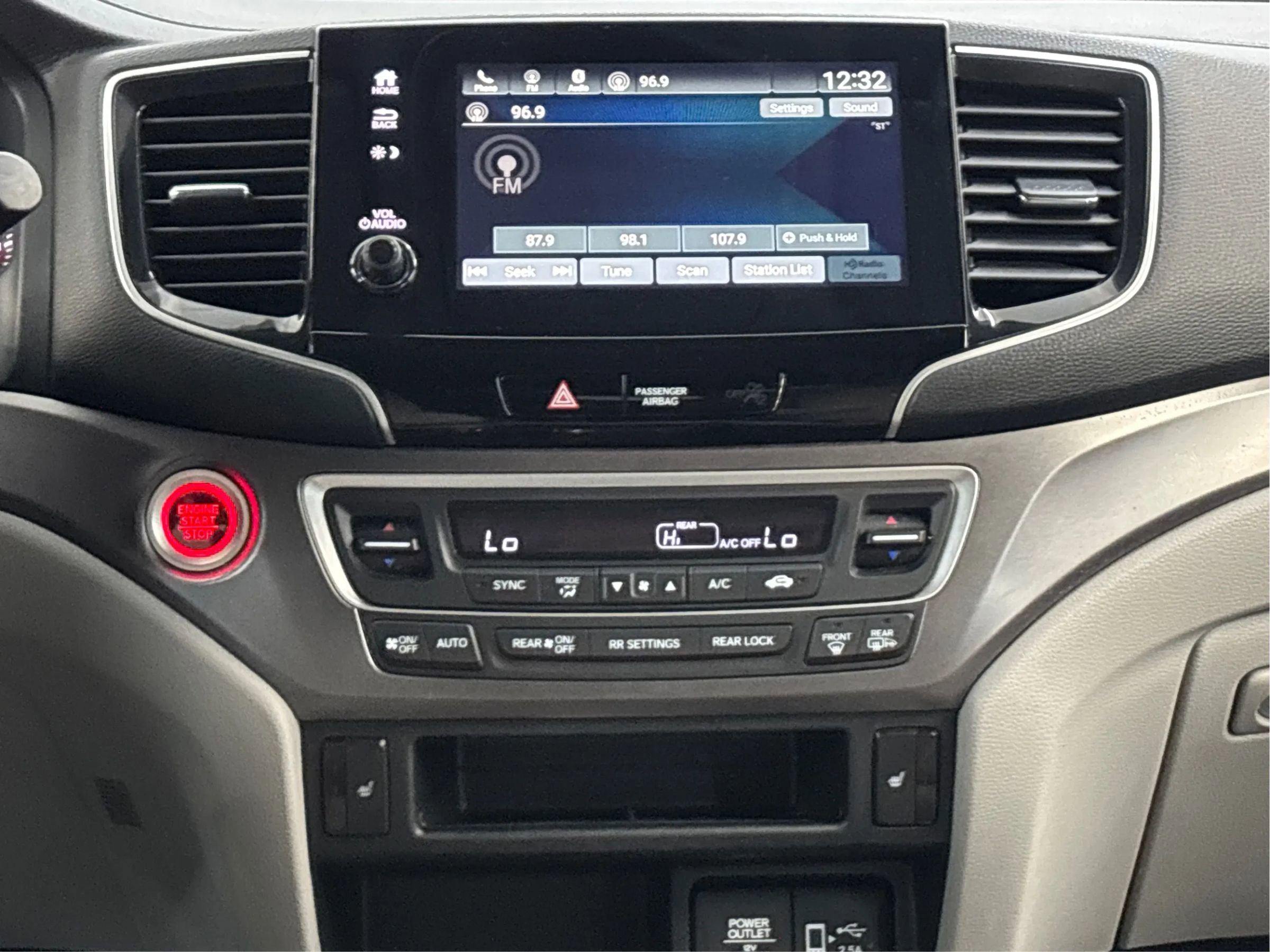 Used 2021 Honda Pilot EX image 19