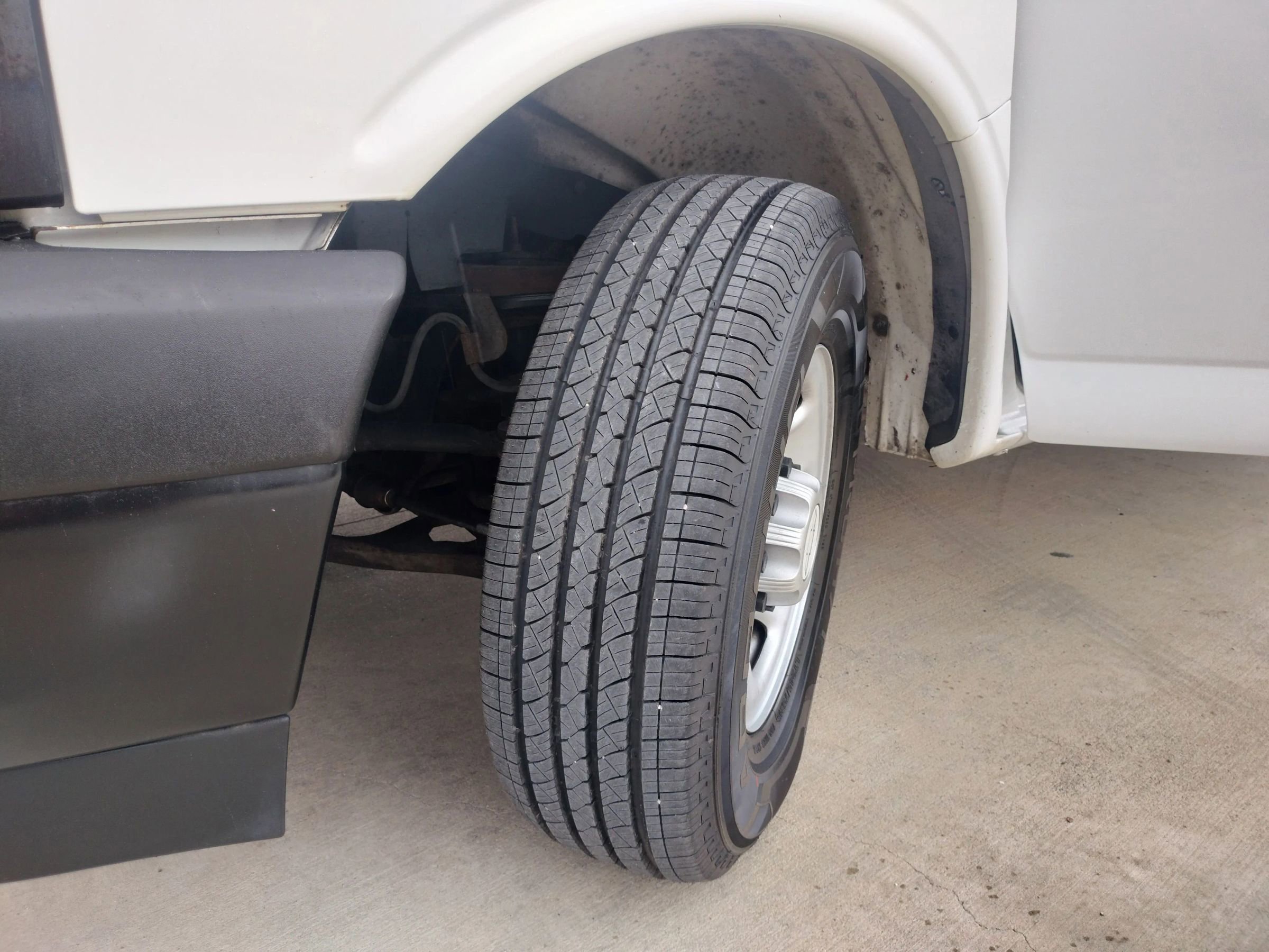 Used 2017 Chevrolet Express 2500 LS image 10