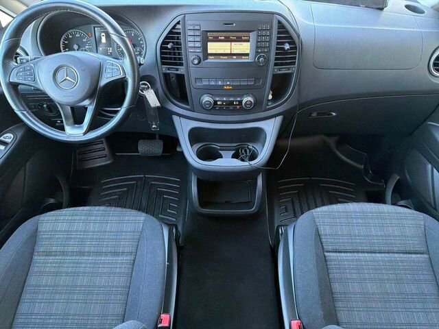 Used 2016 Mercedes-Benz Metris Passenger image 17