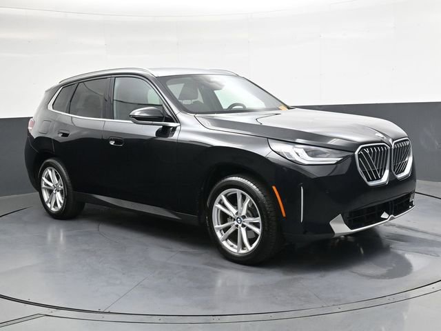 Used 2025 BMW X3 xDrive30i w/ Convenience Package image 2