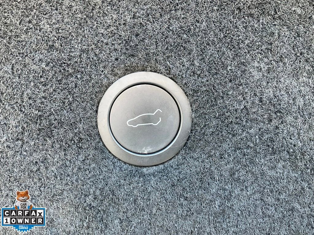 Used 2022 Tesla Model S AWD/4WD image 10