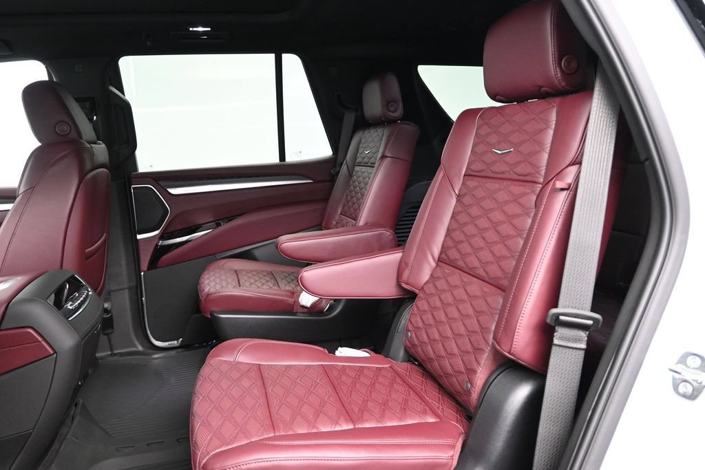 New 2026 Cadillac Escalade Sport w/ LPO, ONYX Package AWD/4WD image 13