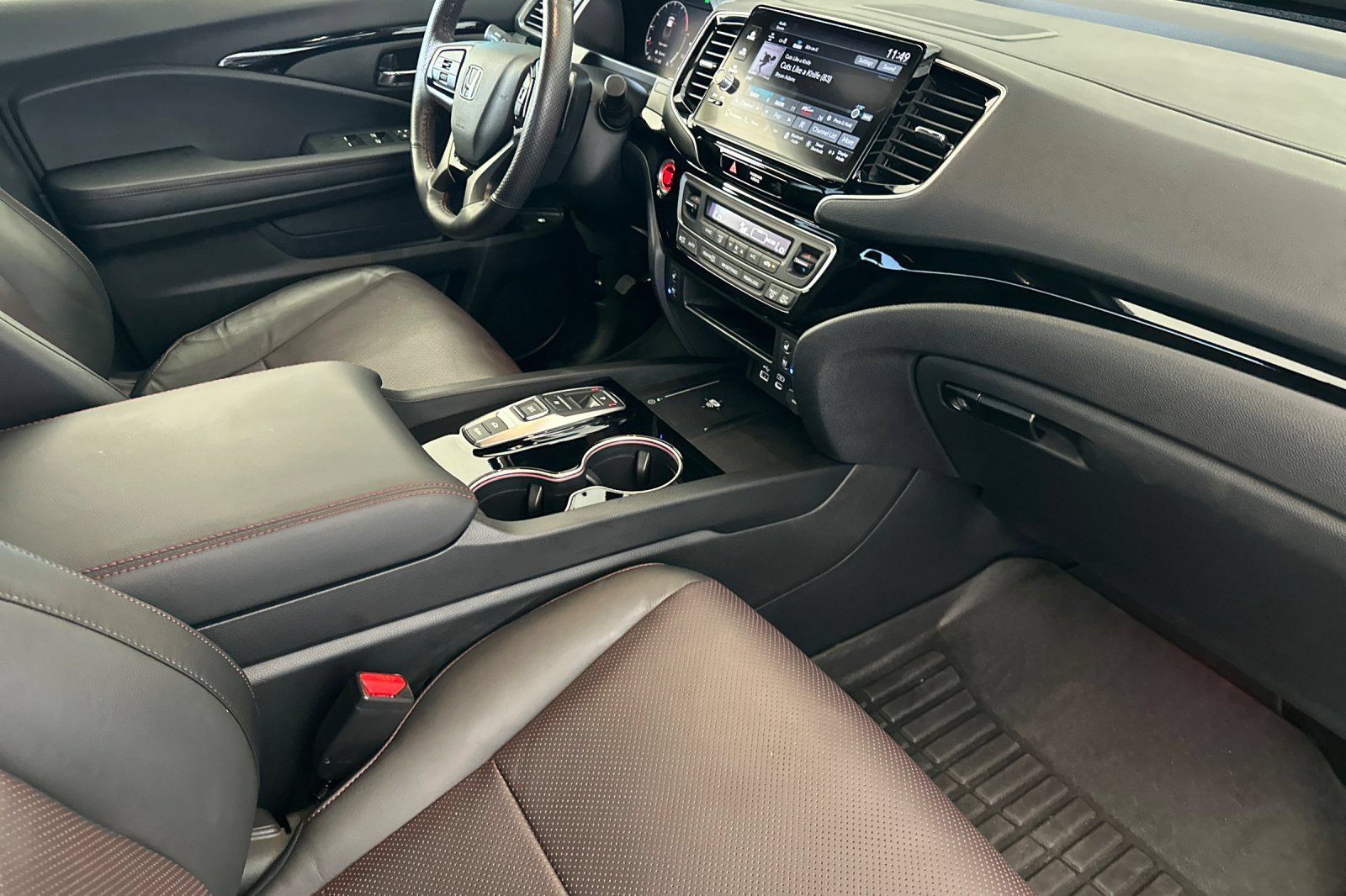 Certified 2025 Honda Ridgeline Black Edition image 15