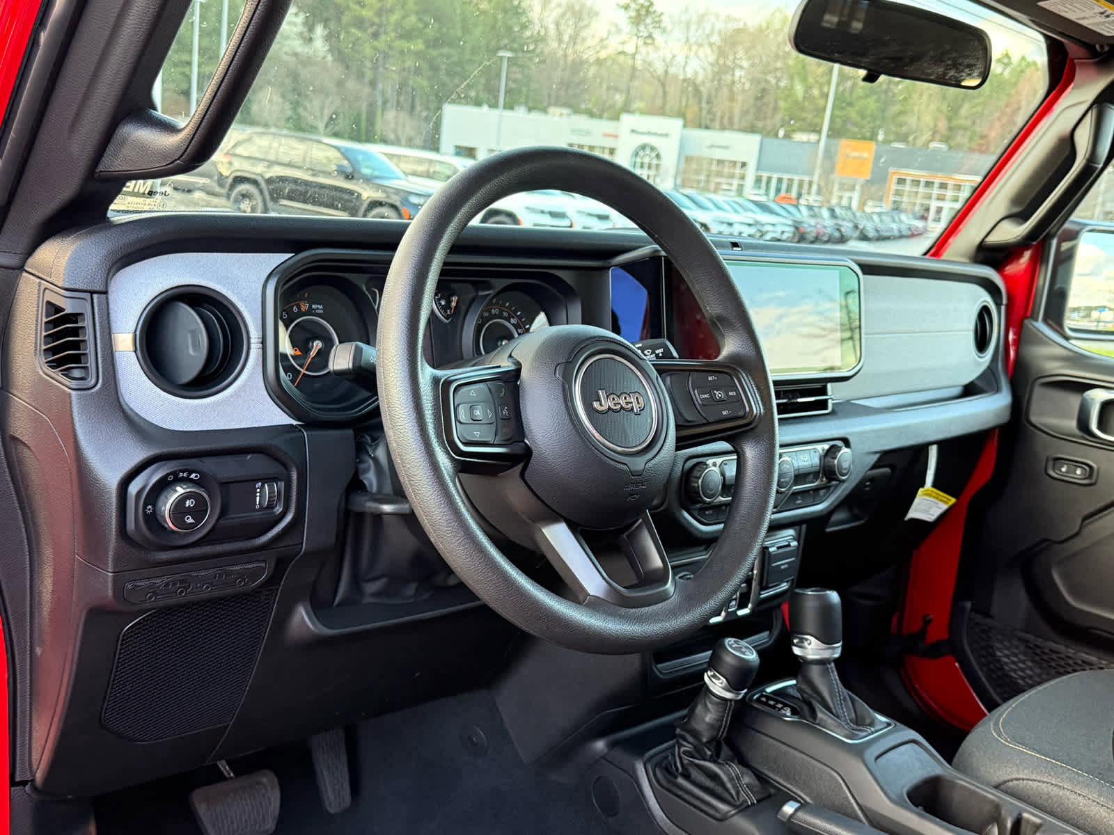 Used 2025 Jeep Gladiator Sport image 15