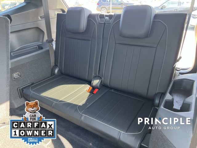 Certified 2022 Volkswagen Tiguan SE R-Line image 30