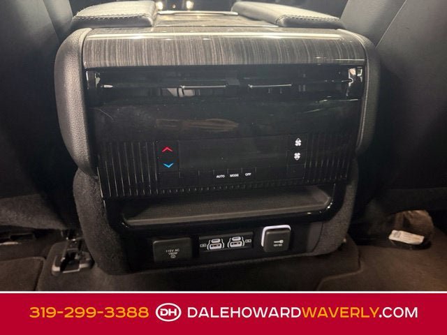 Used 2022 Jeep Wagoneer Series II w/ Rear Seat Video Group 1 AWD/4WD image 21